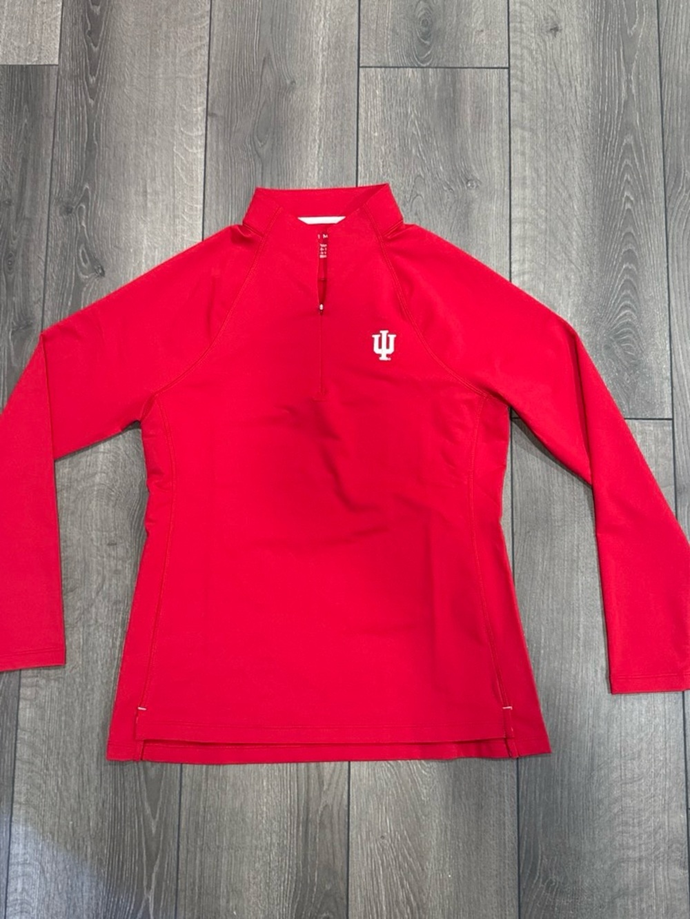 Women’s Peter Millar Indiana University golf quarter zip in red, sz M worn once